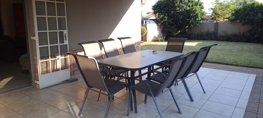 3 Bedroom Property for Sale in Hexrivier Lifestyle Estate North West